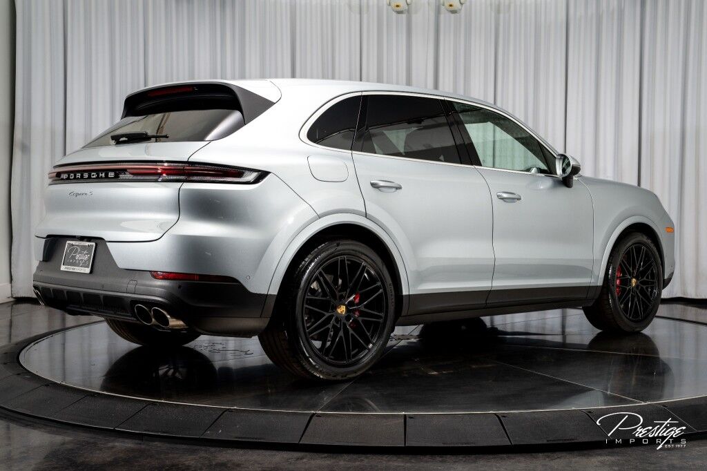 2024 Porsche Cayenne S North Miami Beach FL