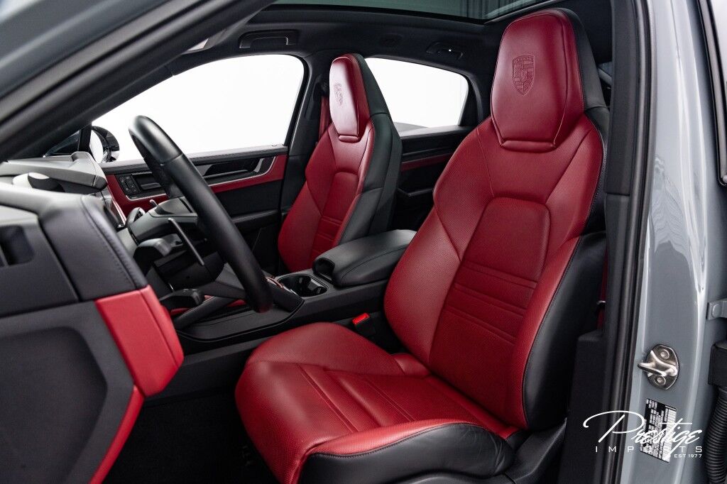 2024 Porsche Cayenne S North Miami Beach FL