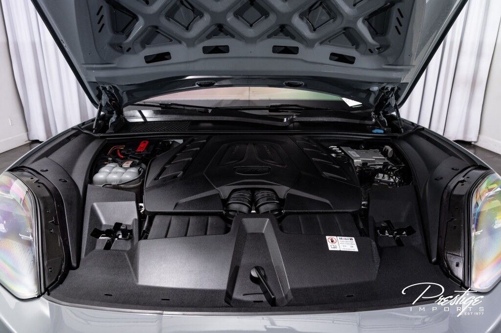 2024 Porsche Cayenne S North Miami Beach FL