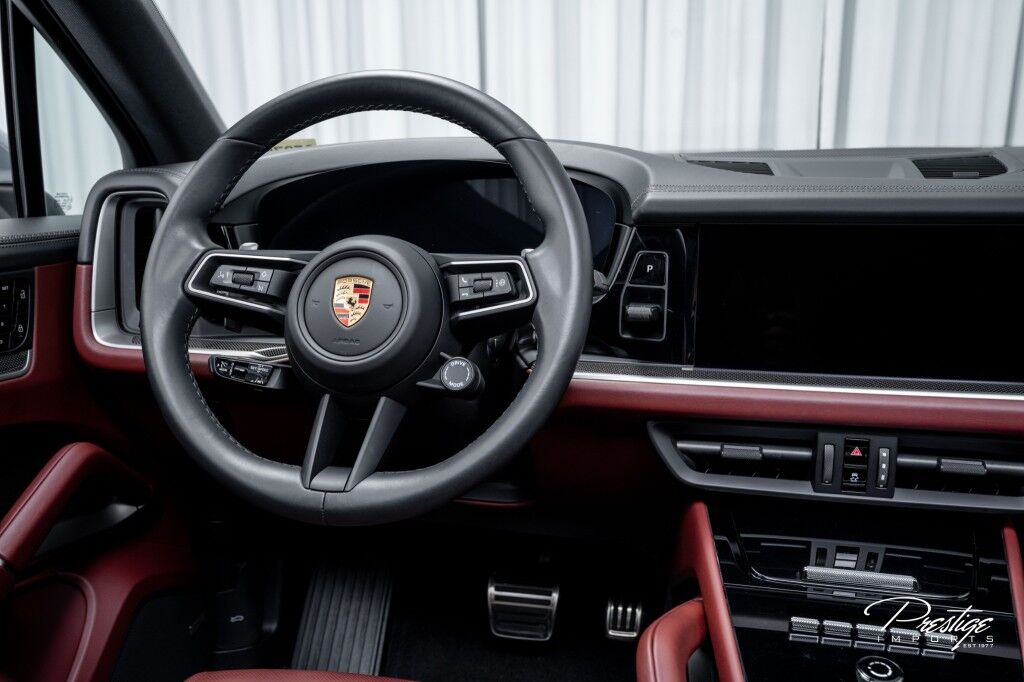 2024 Porsche Cayenne S North Miami Beach FL
