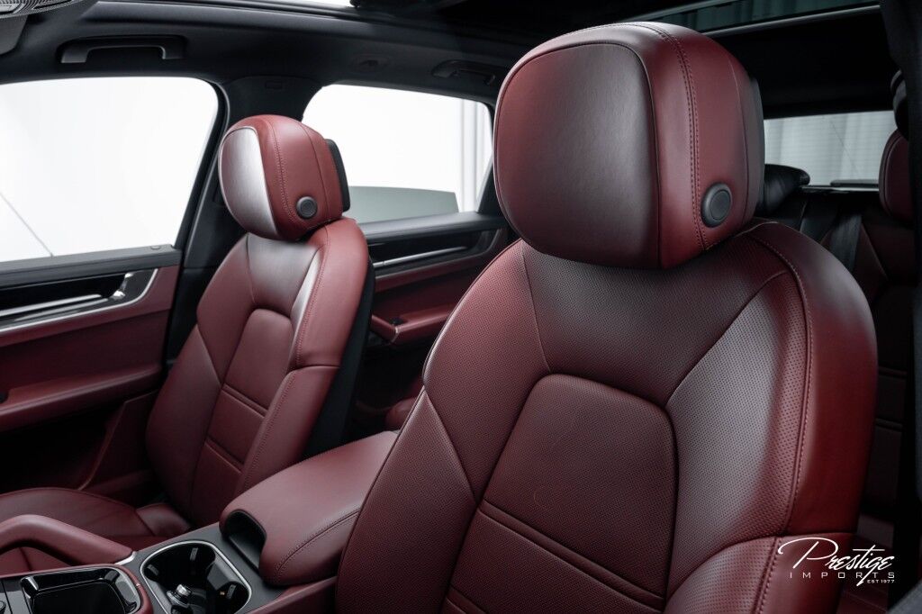 2024 Porsche Cayenne S North Miami Beach FL