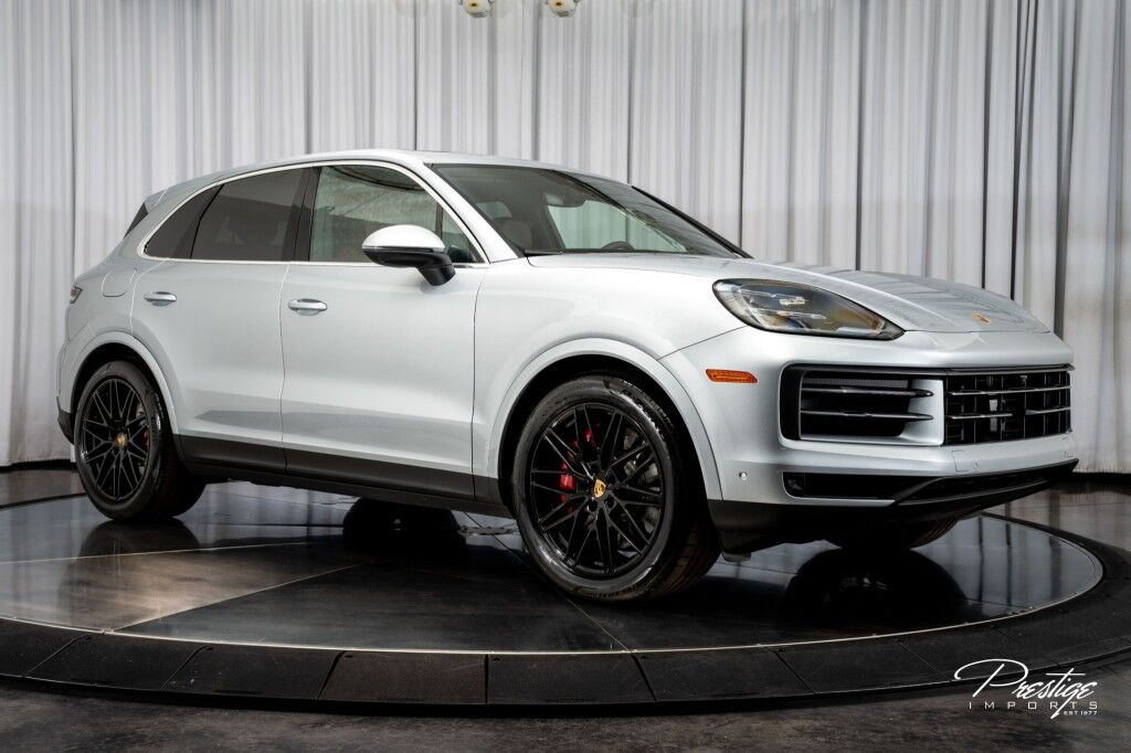 2024 Porsche Cayenne S North Miami Beach FL