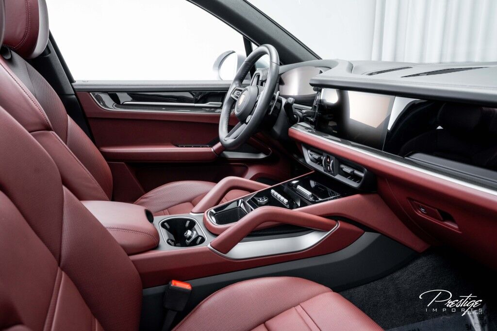 2024 Porsche Cayenne S North Miami Beach FL