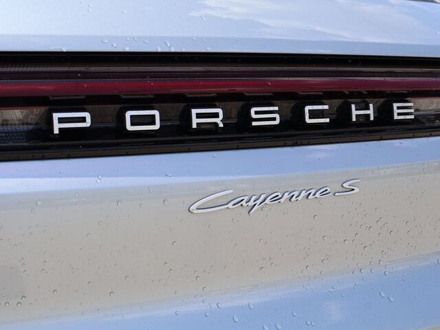 2024 Porsche Cayenne S Oshkosh WI