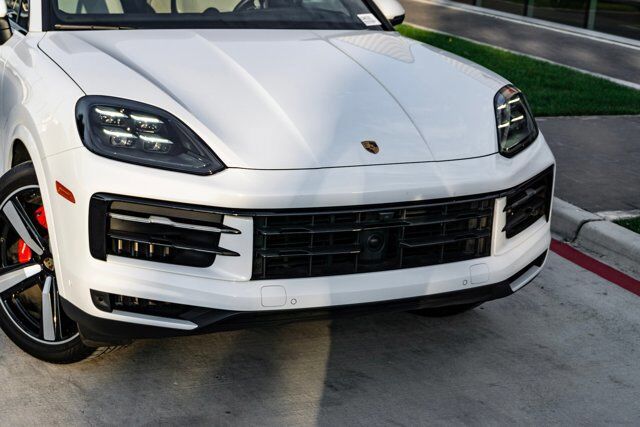 2024 Porsche Cayenne S  Selma TX