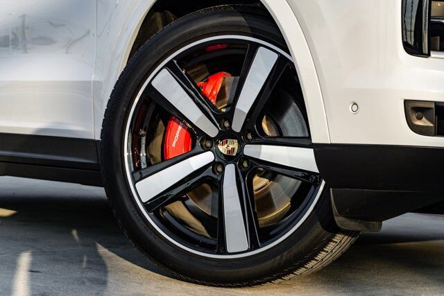 2024 Porsche Cayenne S