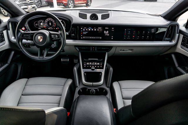 2024 Porsche Cayenne S  Selma TX