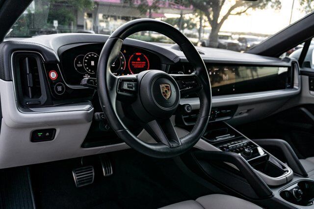 2024 Porsche Cayenne S  Selma TX