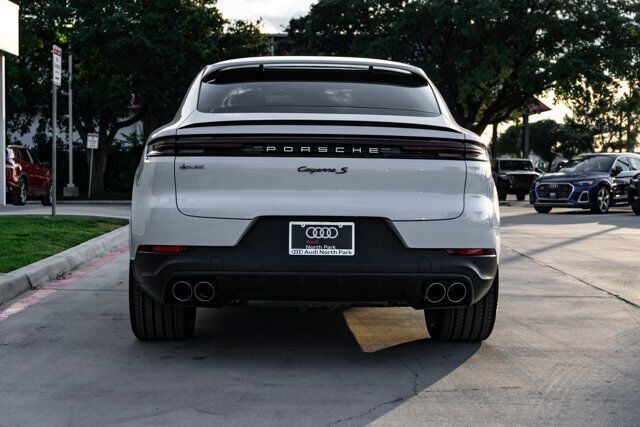 2024 Porsche Cayenne S  Selma TX