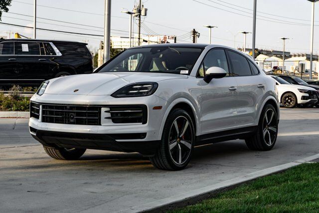 2024 Porsche Cayenne S  Selma TX
