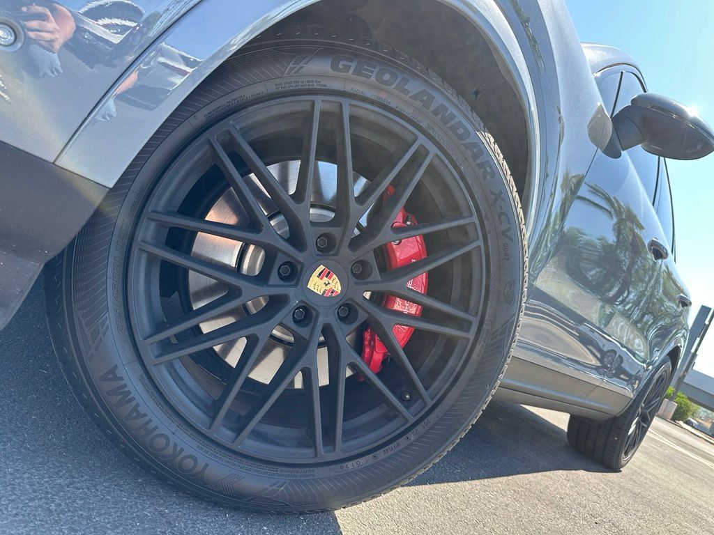 2024 Porsche Cayenne S
