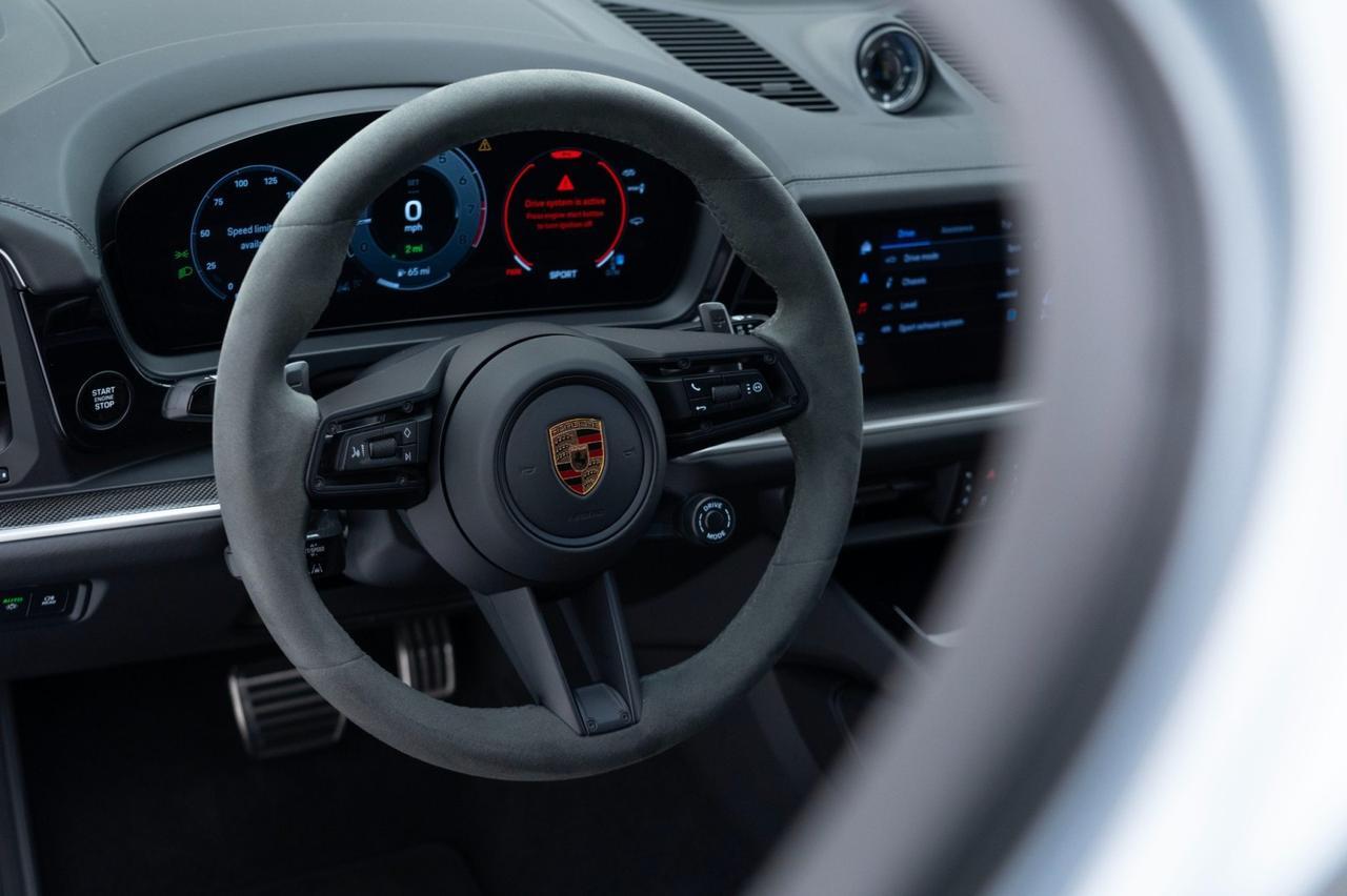 2024 Porsche Cayenne Turbo E-Hybrid Coupe Pompano Beach FL
