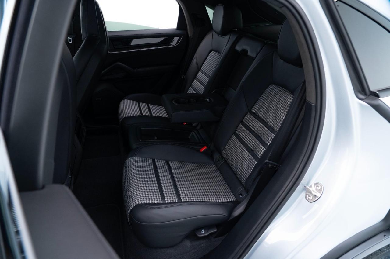 2024 Porsche Cayenne Turbo E-Hybrid Coupe Pompano Beach FL
