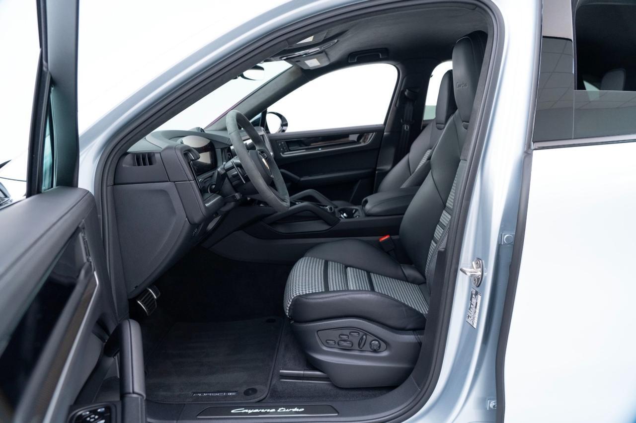2024 Porsche Cayenne Turbo E-Hybrid Coupe Pompano Beach FL