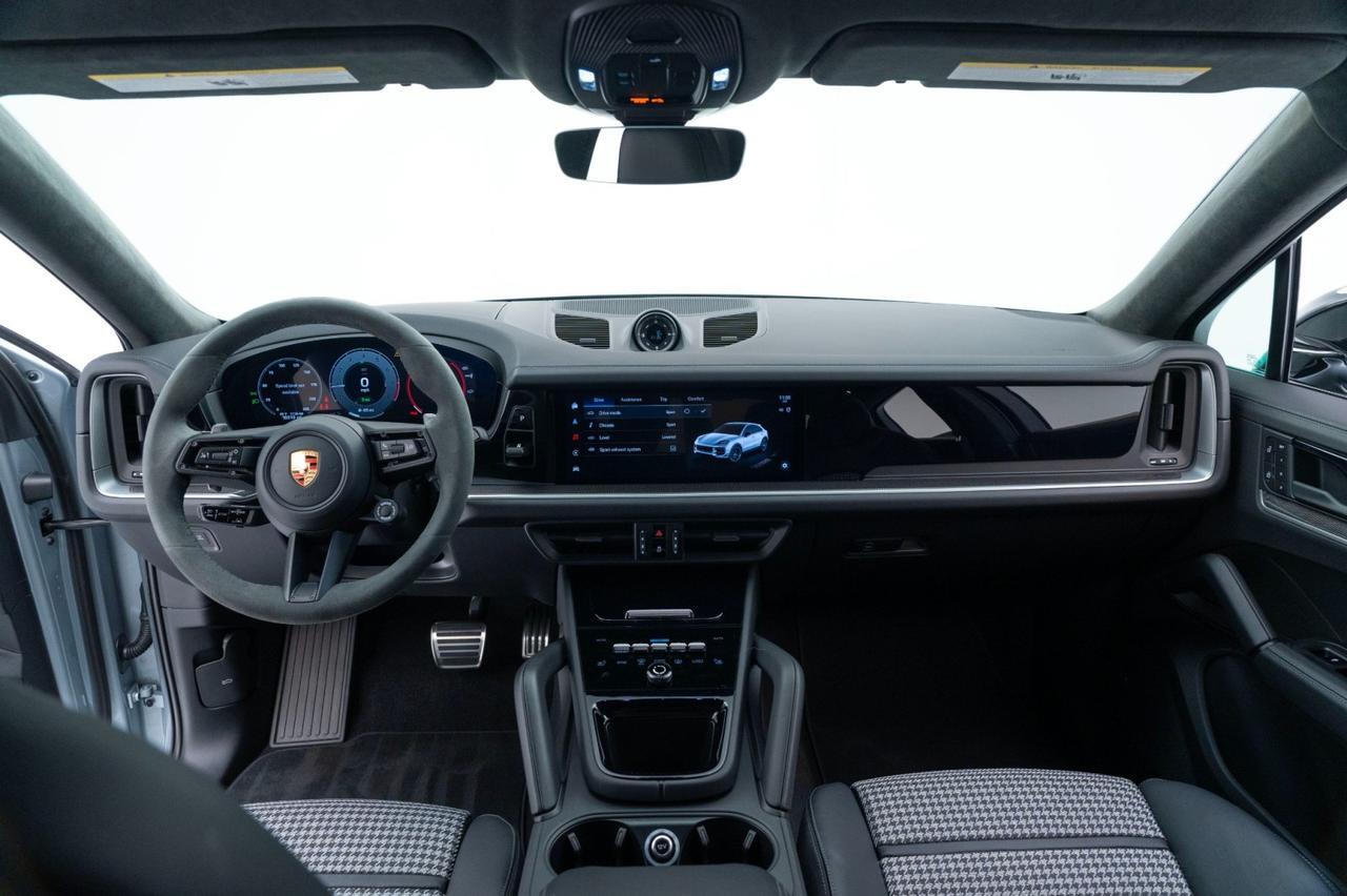 2024 Porsche Cayenne Turbo E-Hybrid Coupe Pompano Beach FL