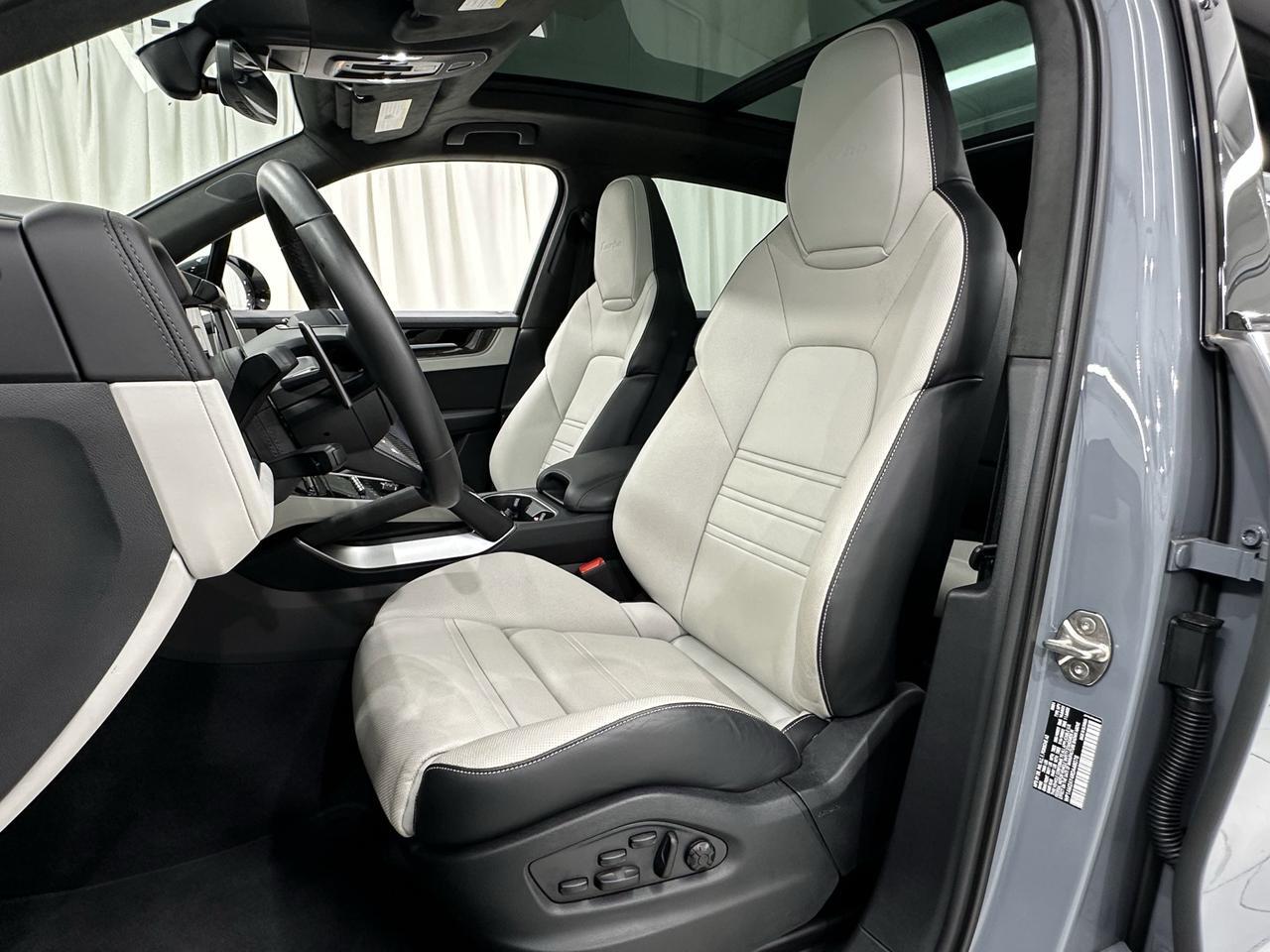 2024 Porsche Cayenne Turbo E-Hybrid Newark DE