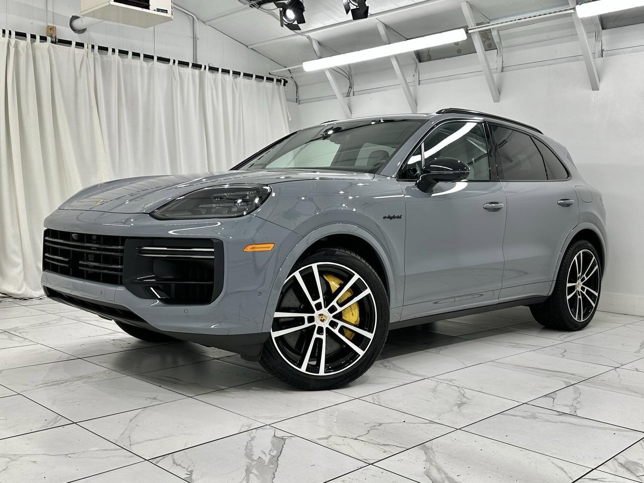 2024 Porsche Cayenne Turbo E-Hybrid Newark DE