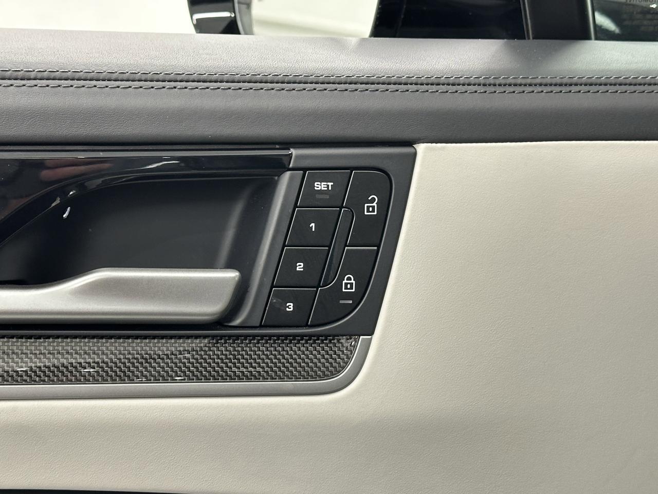 2024 Porsche Cayenne Turbo E-Hybrid Newark DE