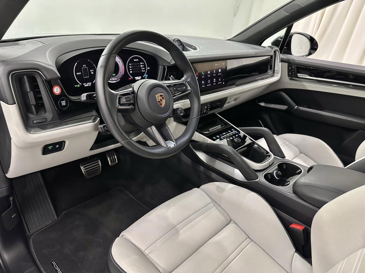 2024 Porsche Cayenne Turbo E-Hybrid Newark DE