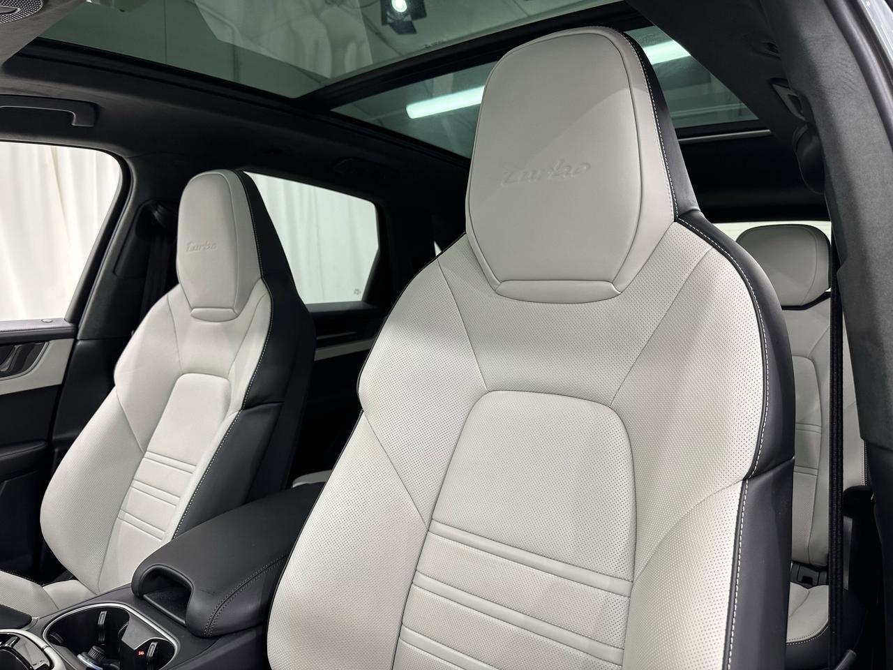 2024 Porsche Cayenne Turbo E-Hybrid Newark DE