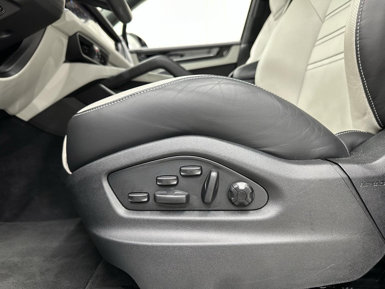 2024 Porsche Cayenne Turbo E-Hybrid Newark DE
