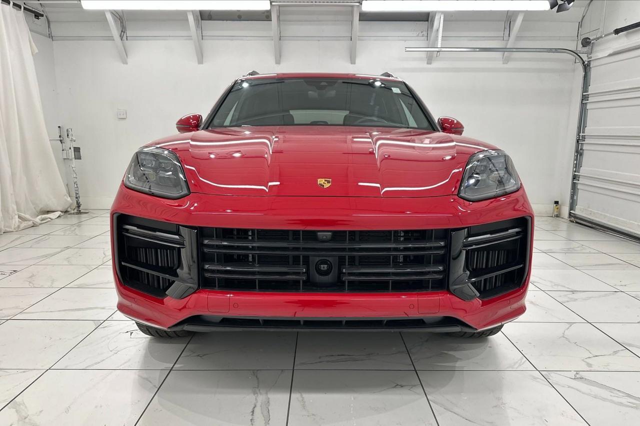2024 Porsche Cayenne Turbo E-Hybrid Newark DE