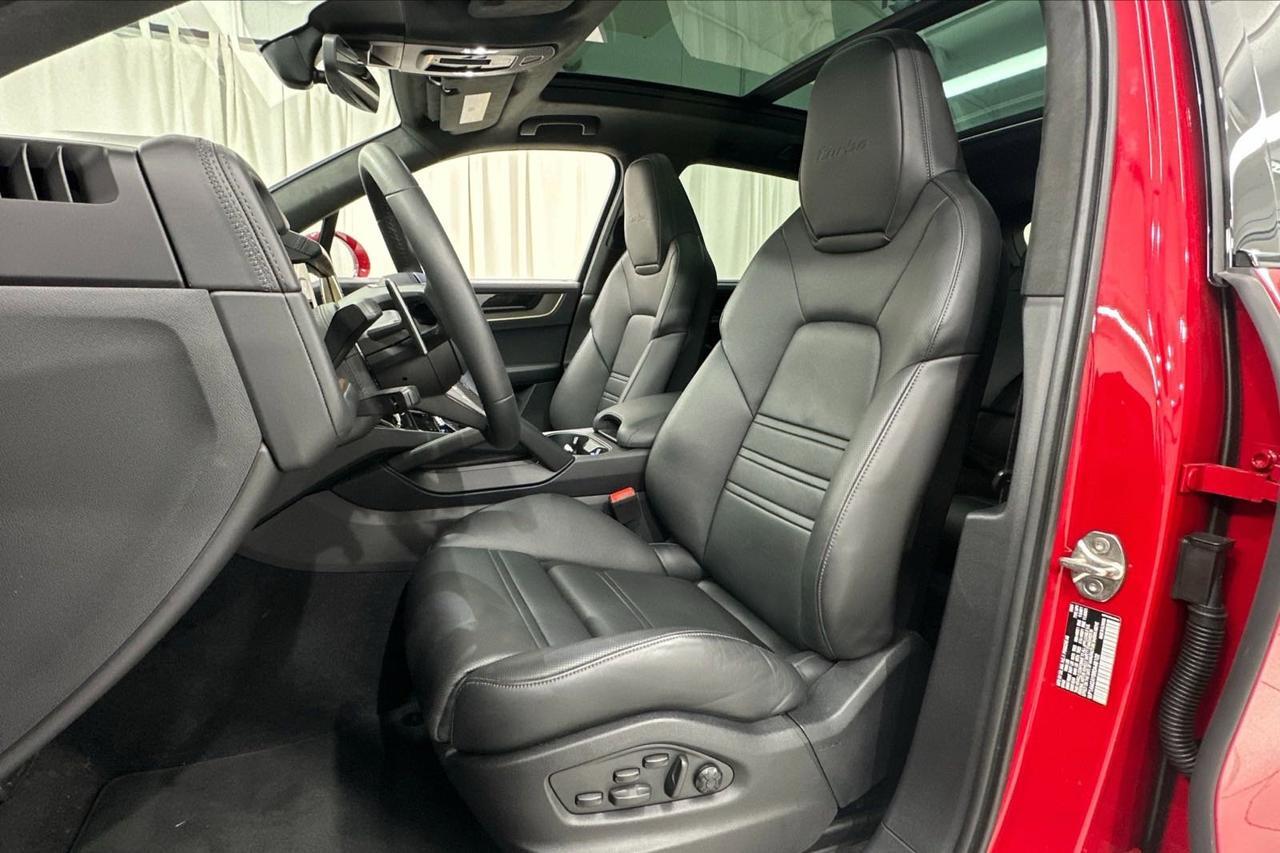 2024 Porsche Cayenne Turbo E-Hybrid Newark DE