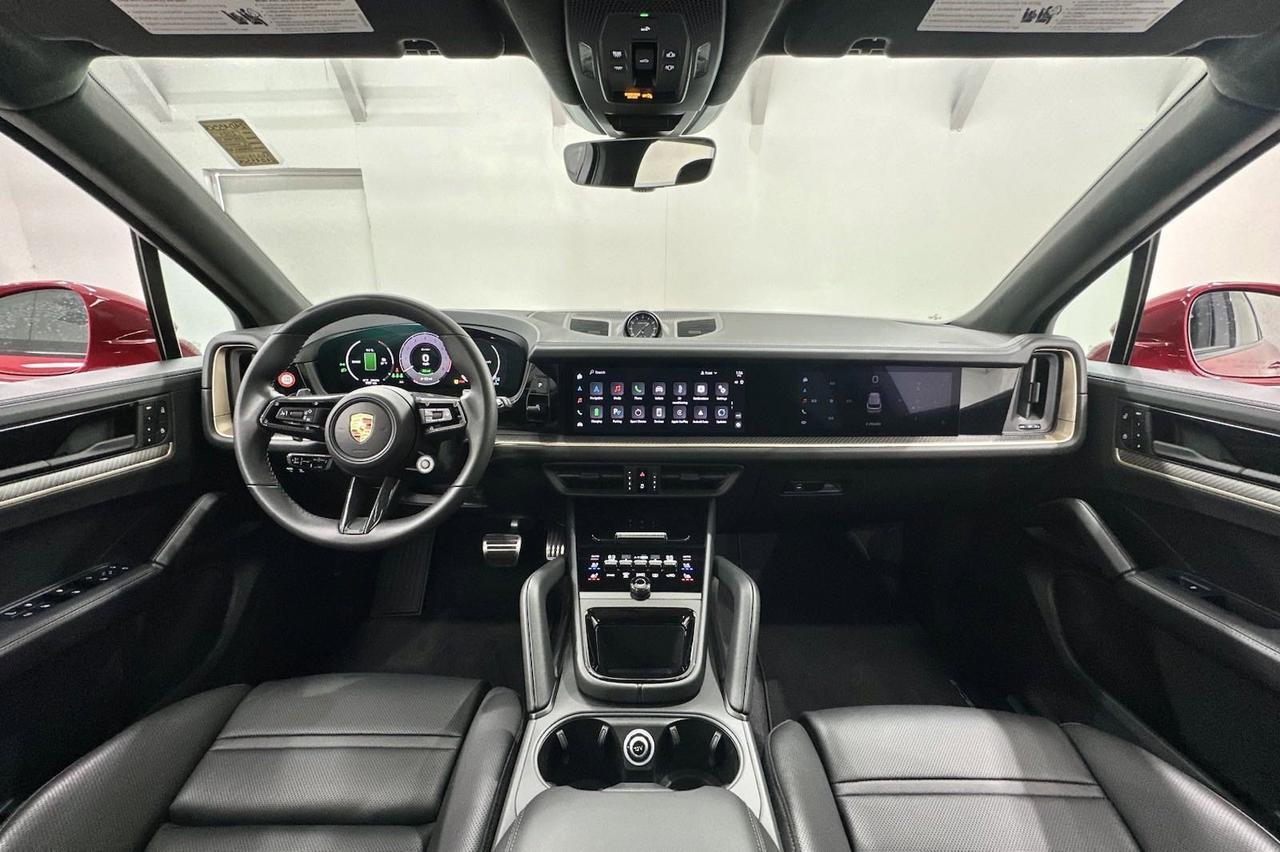 2024 Porsche Cayenne Turbo E-Hybrid Newark DE