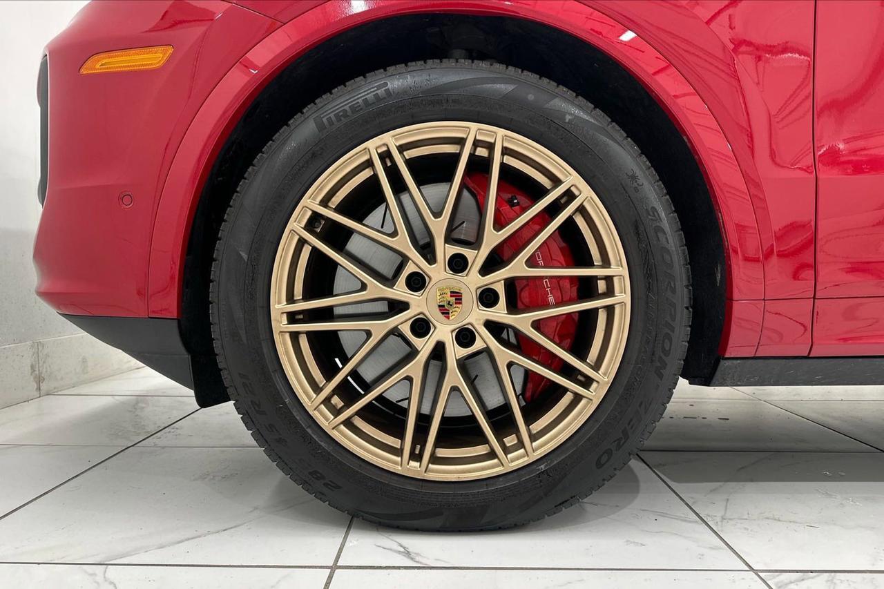 2024 Porsche Cayenne Turbo E-Hybrid Newark DE