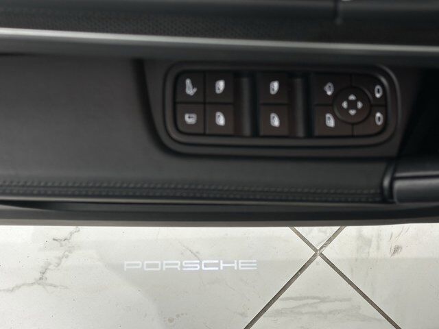 2024 Porsche Cayenne Turbo E-Hybrid Newark DE