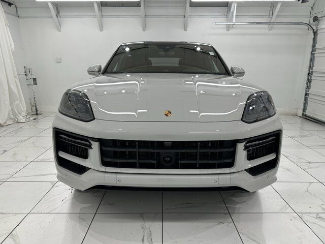 2024 Porsche Cayenne Turbo E-Hybrid Newark DE