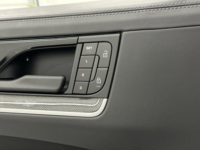 2024 Porsche Cayenne Turbo E-Hybrid Newark DE