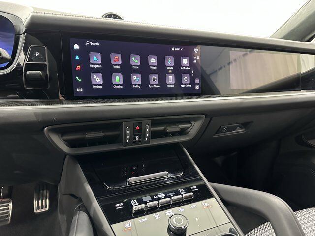 2024 Porsche Cayenne Turbo E-Hybrid Newark DE