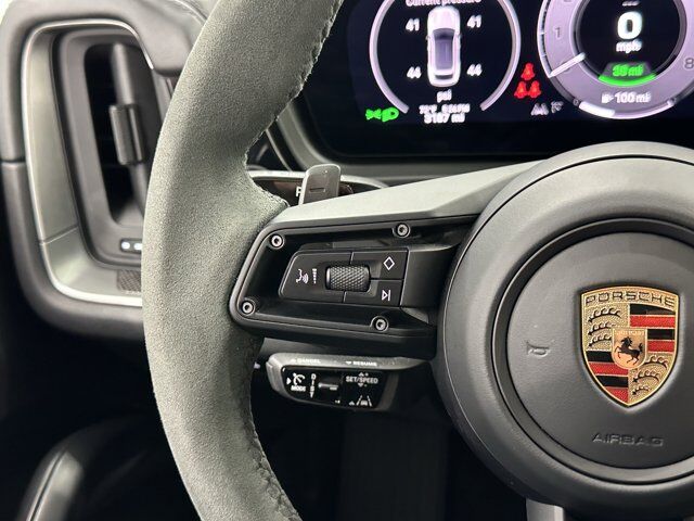 2024 Porsche Cayenne Turbo E-Hybrid Newark DE