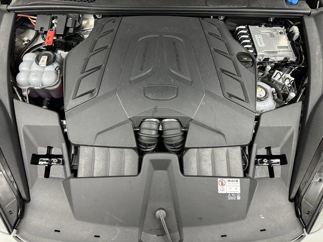 2024 Porsche Cayenne Turbo E-Hybrid Newark DE