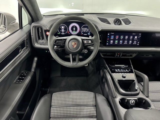 2024 Porsche Cayenne Turbo E-Hybrid Newark DE