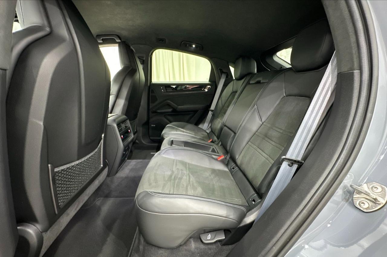2024 Porsche Cayenne Turbo GT Newark DE