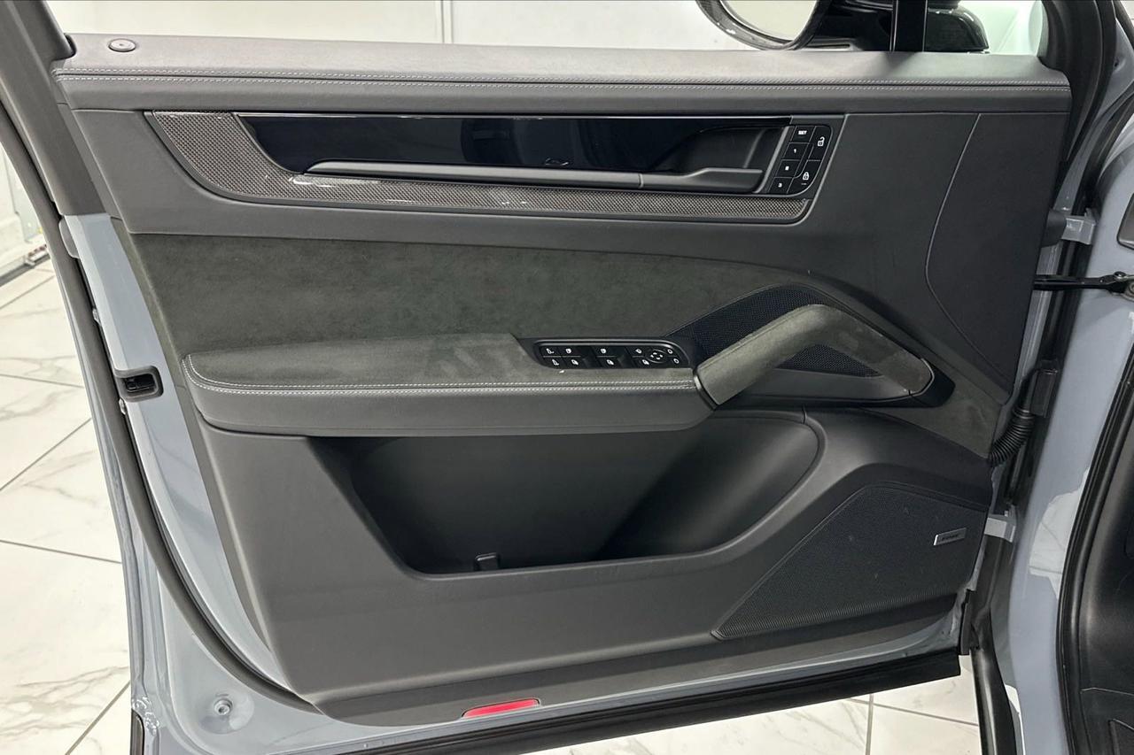 2024 Porsche Cayenne Turbo GT Newark DE