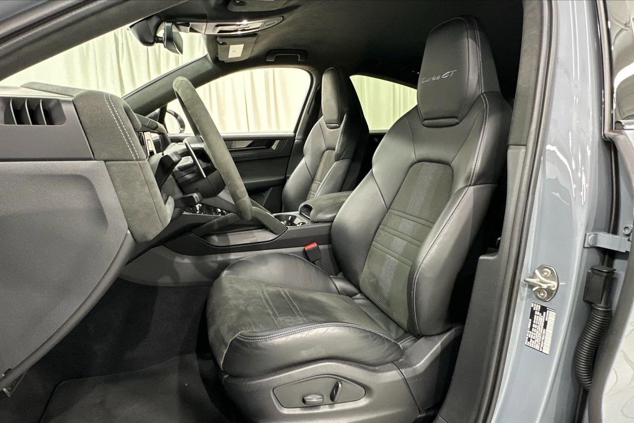 2024 Porsche Cayenne Turbo GT Newark DE