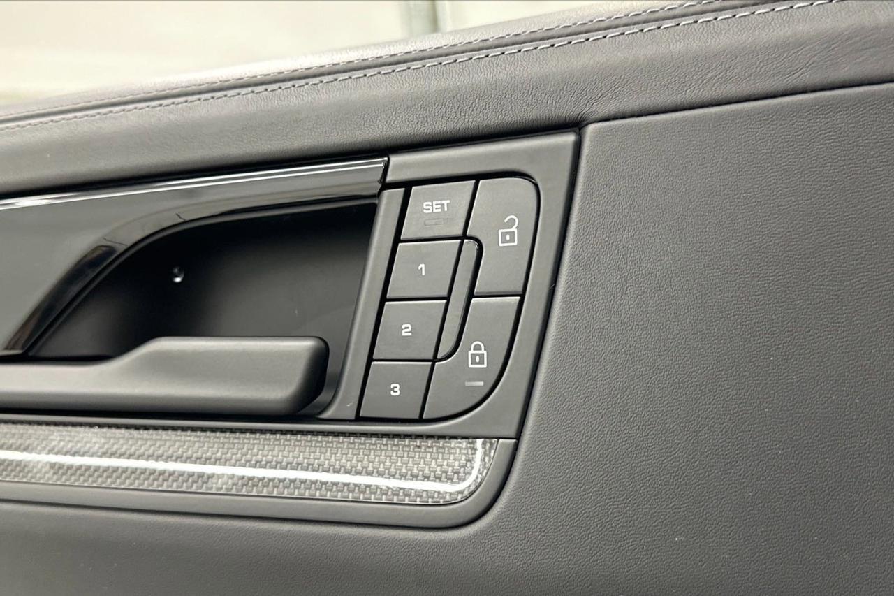 2024 Porsche Cayenne Turbo GT Newark DE