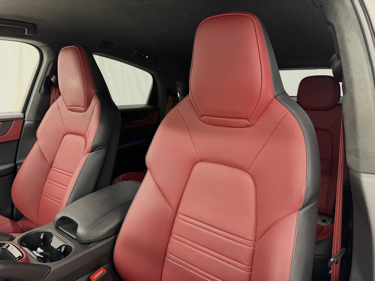 2024 Porsche Cayenne Turbo GT Newark DE