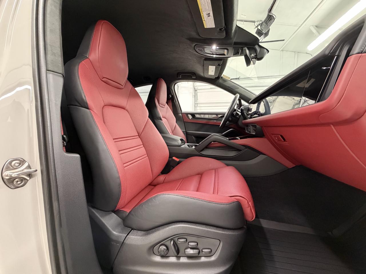 2024 Porsche Cayenne Turbo GT Newark DE