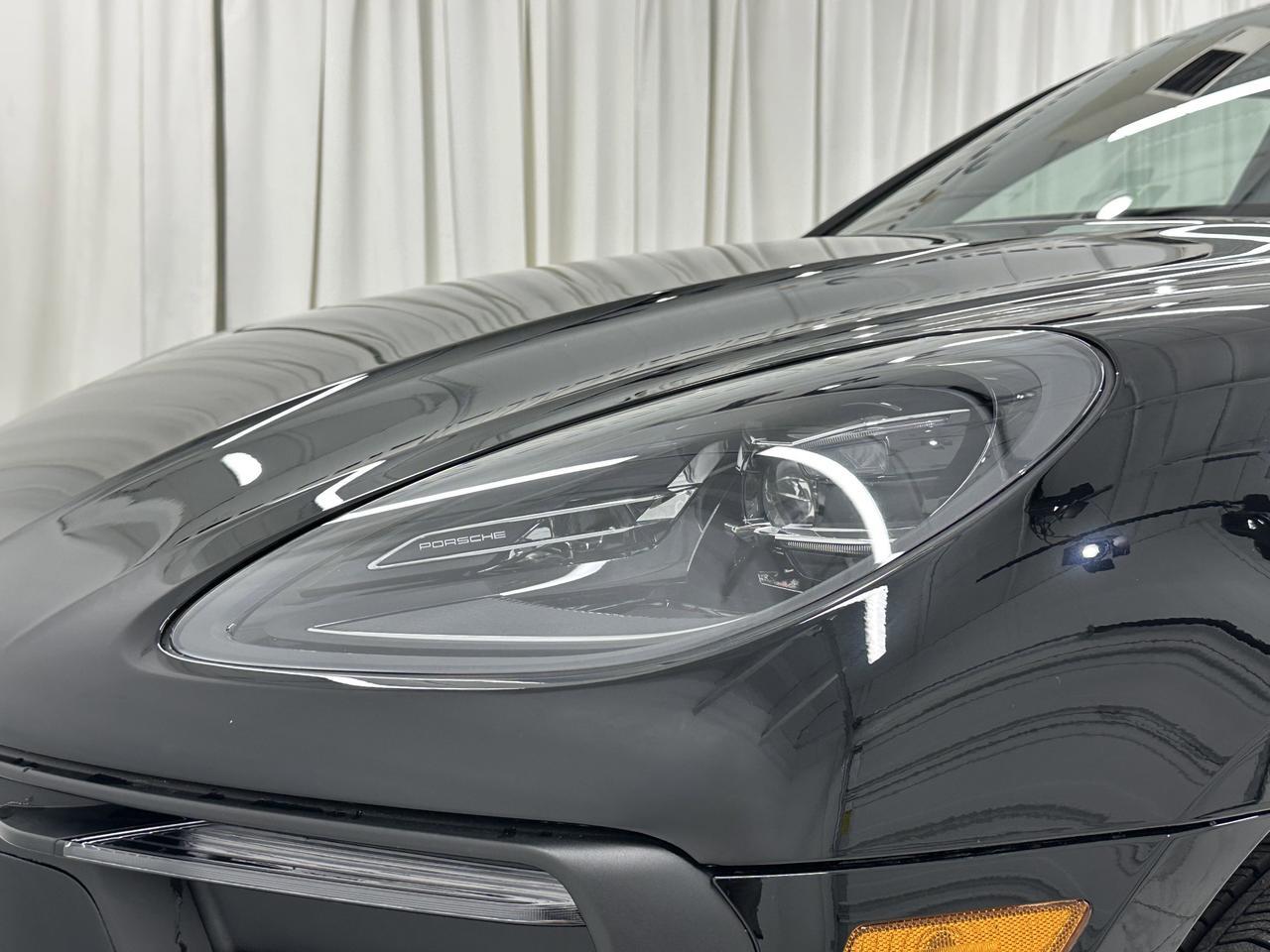 2024 Porsche Macan Newark DE