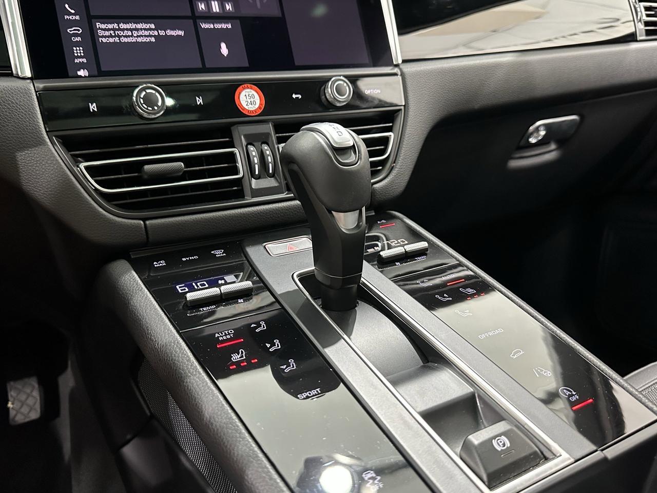 2024 Porsche Macan Newark DE