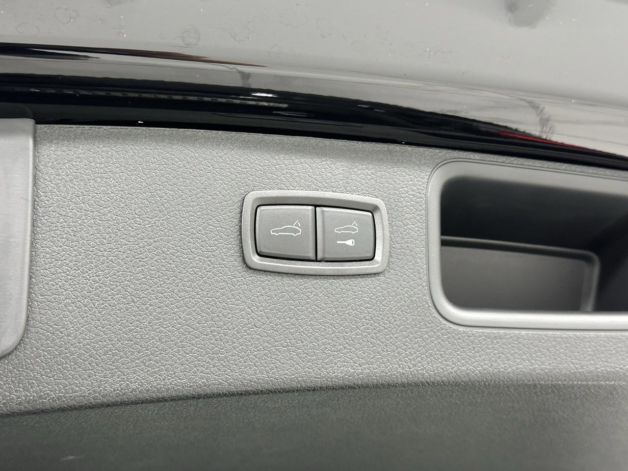 2024 Porsche Macan Newark DE
