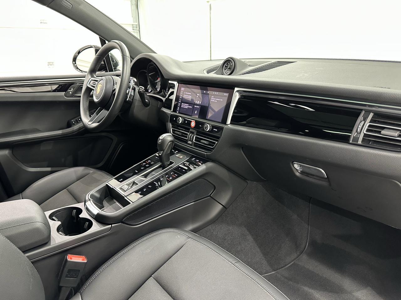 2024 Porsche Macan Newark DE