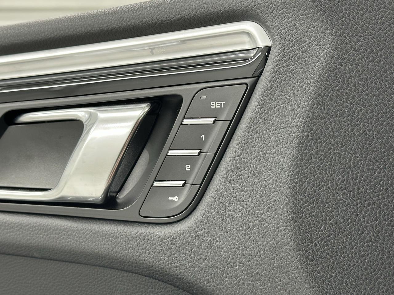 2024 Porsche Macan Newark DE