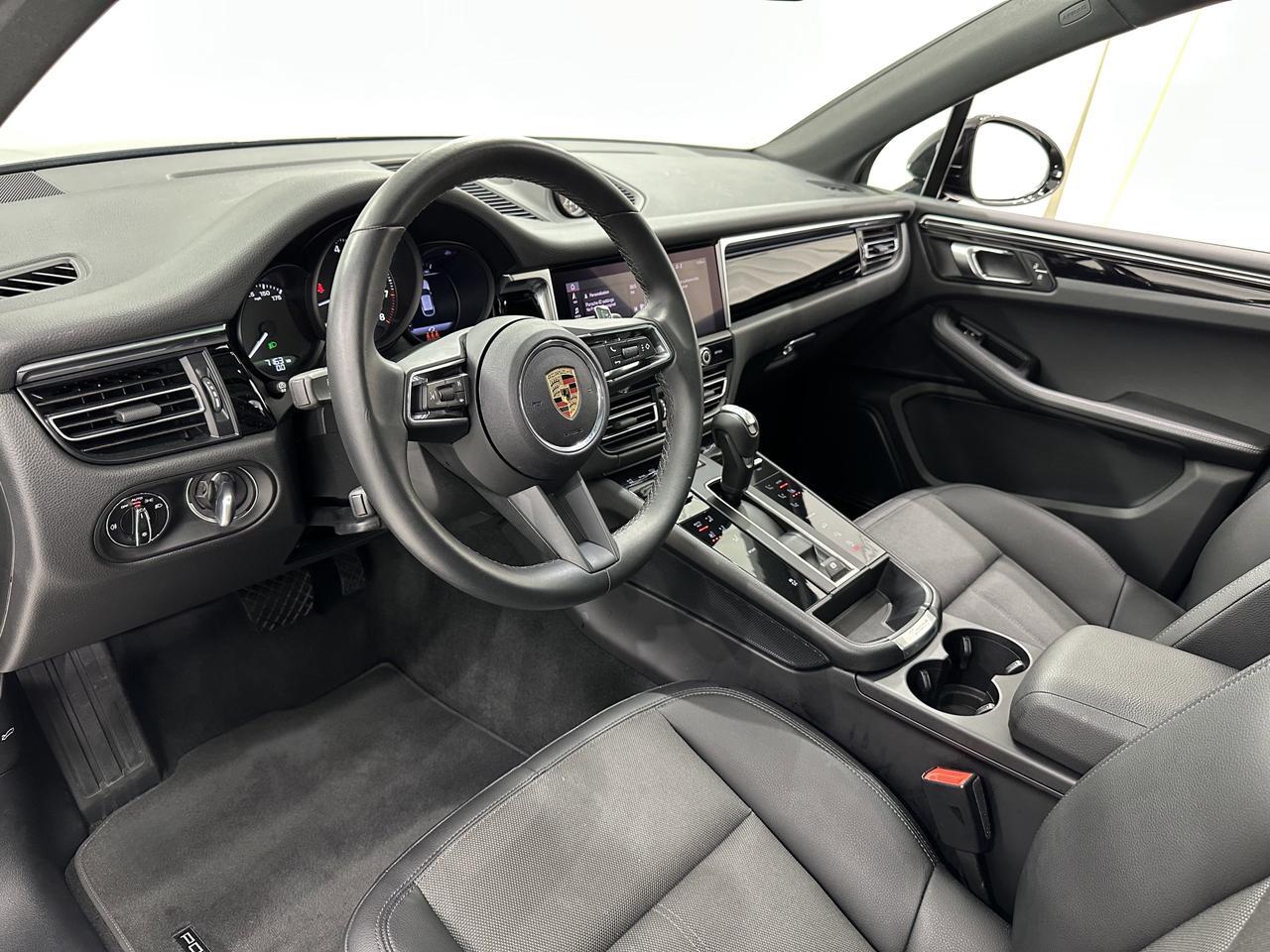 2024 Porsche Macan Newark DE