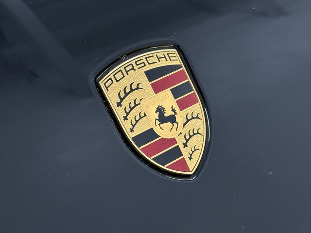 2024 Porsche Macan Newark DE