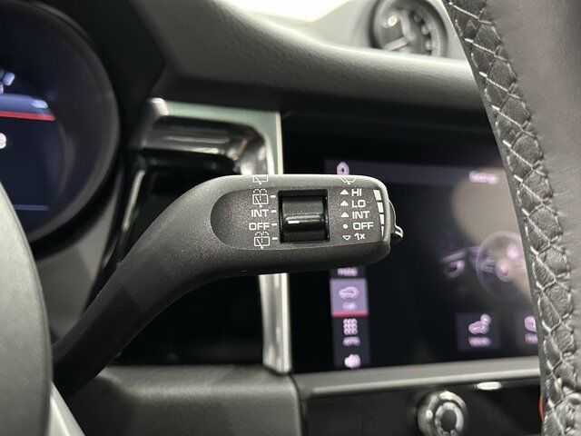 2024 Porsche Macan Newark DE